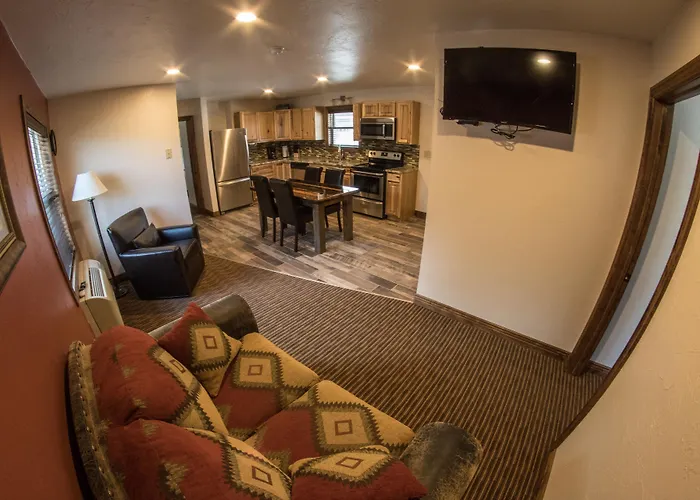 Stagecoach Inn & Suites
