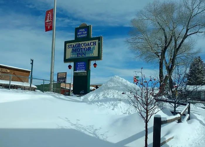 Stagecoach Inn & Suites 2*