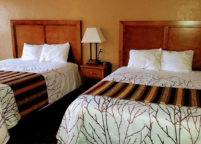 Stagecoach Inn & Suites